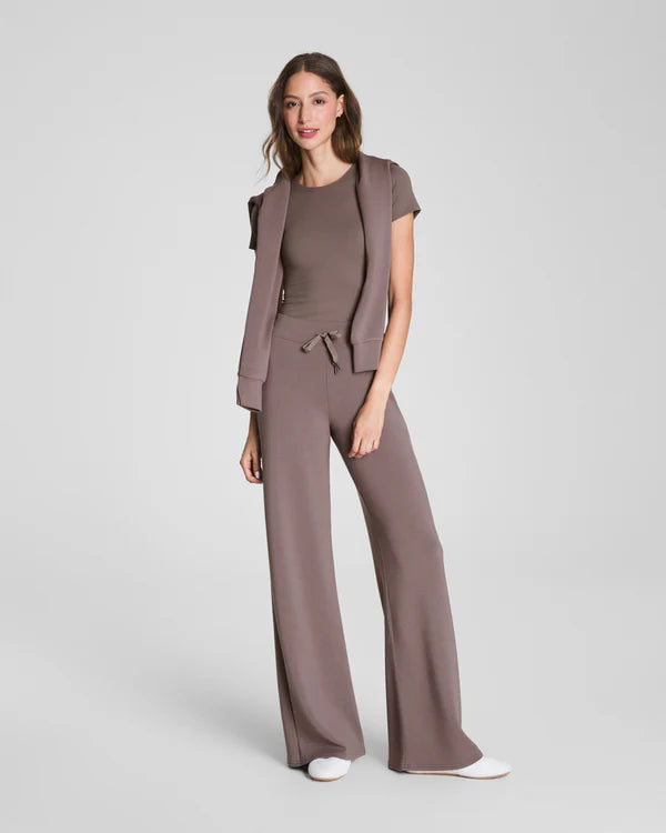 Airessentials Wide Leg Pant