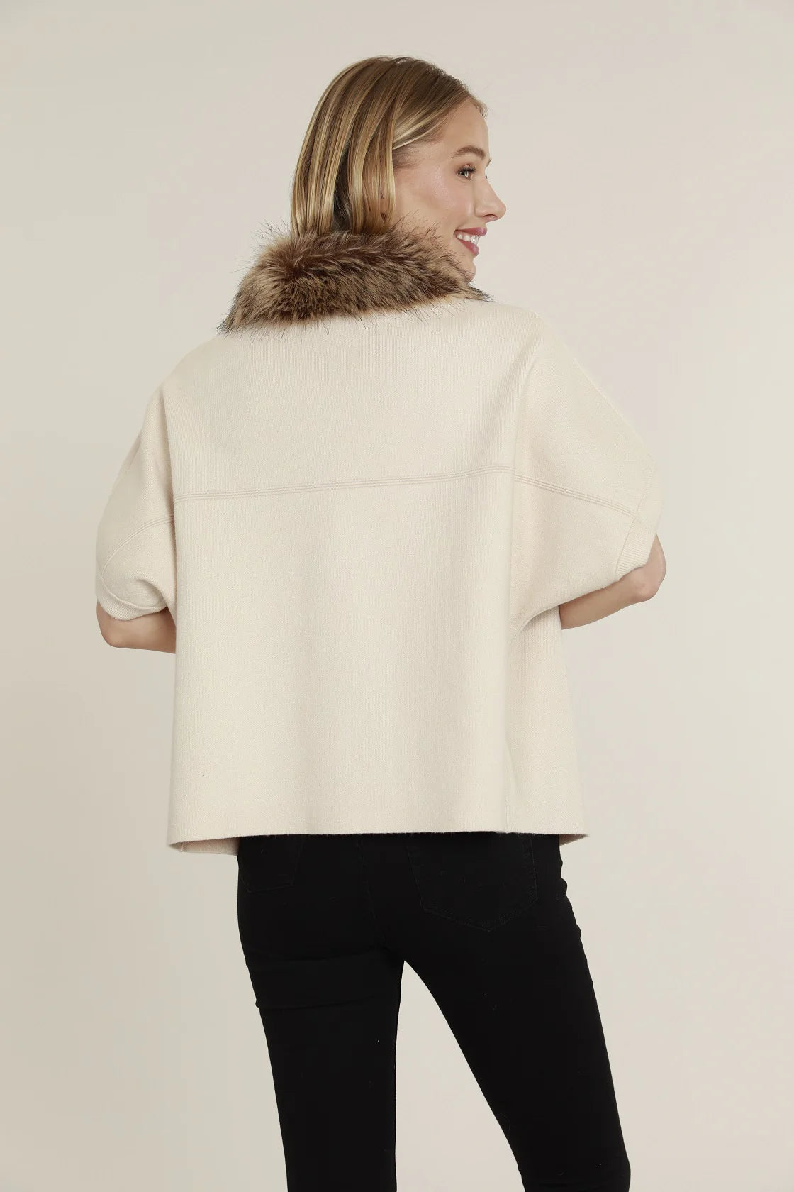 Faux Fur Collar Short Sleeve Cardigan - Main Image